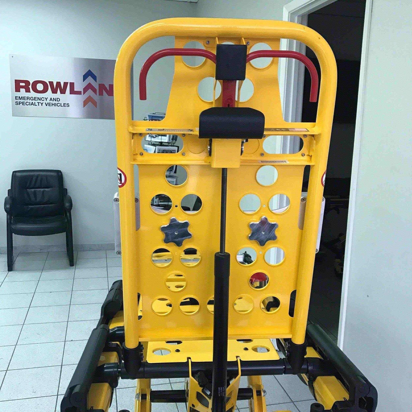 Kit incubator for Stryker® Power-PRO XT (head end wheel cups) by Rowland Emergency, designed for secure and efficient transport of neonatal incubators.